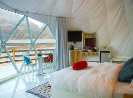 Desert Season Luxury Camp Wadi Rum Boutique Tents & Stargazing, ξενοδοχείο σε Ουάντι Ραμ