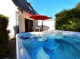 Ferienhaus GOLFER_S HOUSE, hotel a Göhren-Lebbin