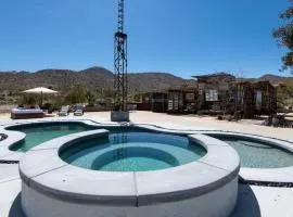 Quiet Compound 5Min to Park Pool and Spa 5Acres