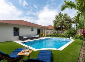 Modern Comfortable Stay!Sleeps 8!, hotel in West Palm Beach