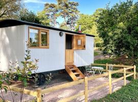 The Hereford Hut, Charming 1 bedroom Shepherds Hut, hotel cu parcare din Callow