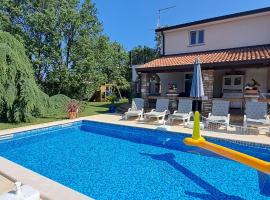 Villa AGAVA, Hotel in Umag