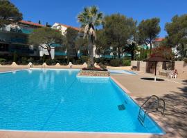 Saint-Raphaël, Boulouris, F2 dans belle résidence 3 piscines, proche bord de mer