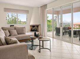 Vasilopoulos Residences - Apartments Ioni & Neso, apartment in Argostoli