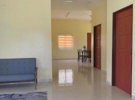 Homestay TLP Inap Desa d' Changlun, country house in Changlun