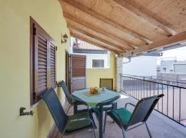 Holiday Home Ema - Happy Rentals