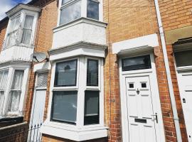 2 bedroom house - Hopefield Road, hotel in Leicester