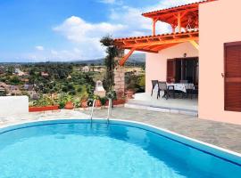 Villa Sunset with stunning sea view, kids area and hammocks on roof terrace, hotel v destinaci Agia Triada