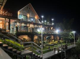 สวนป่าภูนับดาว รีสอร์ท เขาค้อ, hotel with parking in Ban Khao Ya Nua