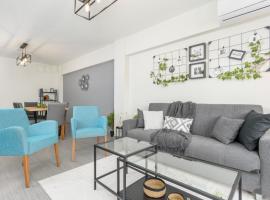 Amore 2-BR Apt By Finikoudes