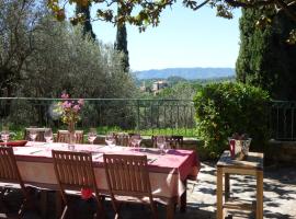 Apartment Fragonard mit geheiztem Pool und großer Privatterrasse, hotel in Châteauneuf