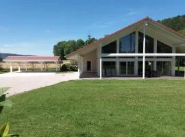 Chalet Bien Etre - 150m² - Avec Sauna & Balnéo - Les 4 saisons - Lac de Chalain