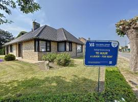 Villa Maurice close to the beach: Oostduinkerke şehrinde bir otel