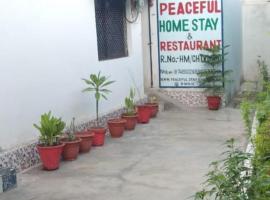 Peaceful Home Stay, feriebolig i Khajuraho