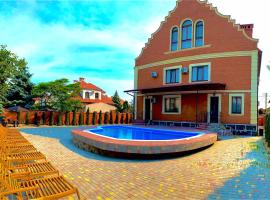 Villa Alfredo, hotel with pools in Odesa