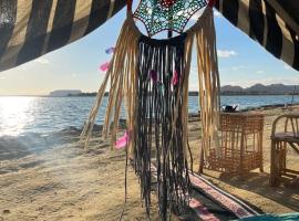 Mbiama Resort, glamping i Siwa