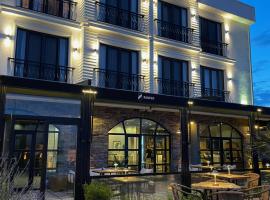 8 Rooms Hotel, hotel en Galípoli