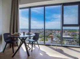 Luksusowy apartament z widokiem, basenem i sauną Hanza Tower