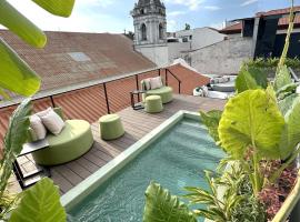 AmazINN Places Hotel Boutique Casa Marichu, apartment in Panama City