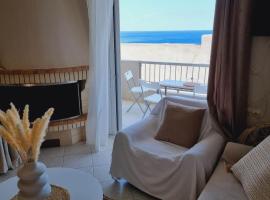 Thalassa Calm - 20 m from the beach, hotel u gradu 'Kali Limenes'