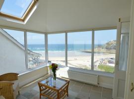 Gulls Roost - Pet Friendly Self Catering Holiday Cottage Portreath, Cornwall, hotel a Portreath