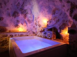Santo'S House Luxury - idromassaggio e doccia emozionale, maison de vacances à Santo Stefano di Sessanio