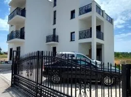 Vila Palace 4S next to Plaza