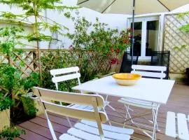 My flat with terrasse in Avignon! Disney Prime vidéo