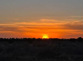 Grand Canyon Cabin, Breathtaking sunsets/sunrises!!, holiday home in Valle