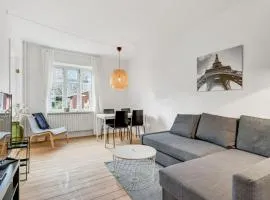 Two Bedroom Apartment In Aarhus, Ole Rmers Gade 104