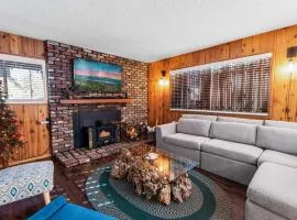 Knotty Hideaway - THE PERFECT BIG BEAR EXPERIENCE!