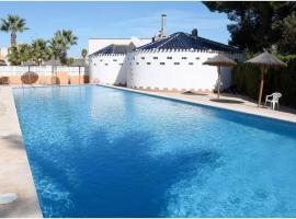 VILLA ARTEP Lujoso apartamento con piscina comunitaria, casa de praia em Cartagena