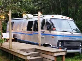 Glamping 1970 American Airstream motorhome