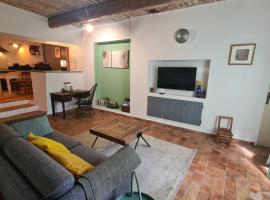Cocon du Papillon à Lourmarin, luxury hotel in Lourmarin