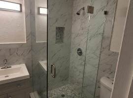 New Star Suite Two, hotell i North Miami Beach