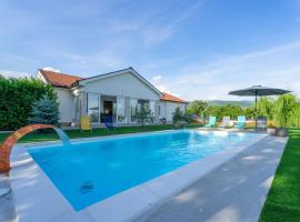 Holiday home Carpinus، فندق في Široki Brijeg