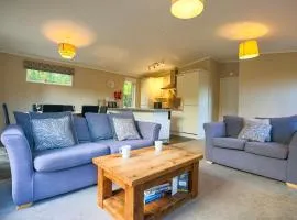 Charming Copse Corner Lodge - Spa Resort - Devon