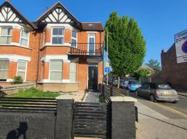 Marble House, apartman Edgware-ben