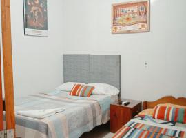 302 RV Apartments Iquitos-Apartamento familiar con terraza, cheap hotel in Iquitos