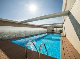 Las Condes, al lado de Marriott y Parque Arauco, ideal para Trabajo, Salud y Vacaciones