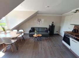 Neumühler Hof- Gemütliche Wohnung "Lenia" Parkplätze und Kongresshalle in der Nähe, ξενοδοχείο που δέχεται κατοικίδια στο Σβερίν