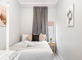 Signature Double Room in Auburn, holiday rental in Sydney