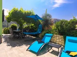 House Zrile with garden and jacuzzi