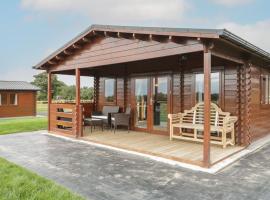 Ty Mai, Parc Y Fronwen, chalet de monta&ntilde;a en Newborough