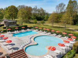 Camping Country Park Crecy La Chapelle - Site Officiel - Next to Disneyland Paris, hotel en Crécy-la-Chapelle