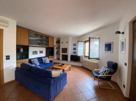 Ca' Rina apartment FREE PARKING LAKE VIEW, strandhotell i Lierna