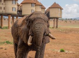 Salt Lick Safari Lodge, hotel sa Tsavo