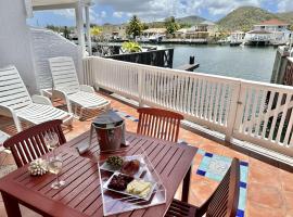 Villa 218E Jolly Harbour, hotel in Jolly Harbour