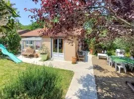 Gorgeous Home In Francheville With Wifi