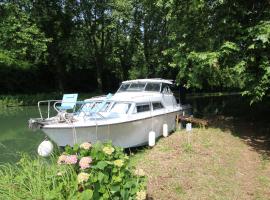 Nuit &agrave; quai sur notre vedette!